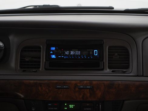 Used 2009 Mercury Grand Marquis LS RWD image 15