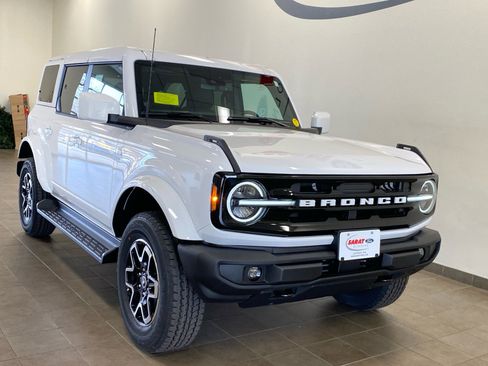 New 2025 Ford Bronco Outer Banks image 2