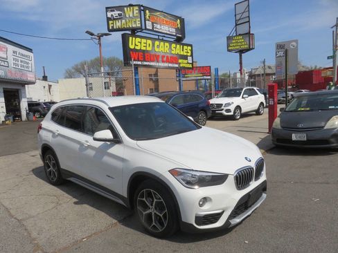 Used 2018 BMW X1 xDrive28i image 3