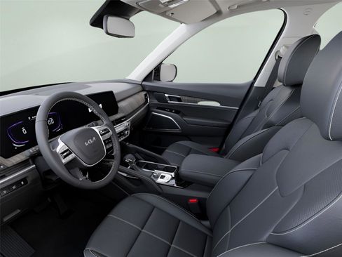 New 2025 Kia Telluride EX w/ EX Captain's Chair Package image 17