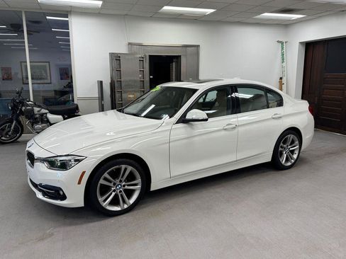 Used 2017 BMW 330i xDrive Sedan AWD/4WD image 2
