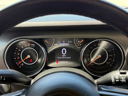 Used 2019 Jeep Wrangler Unlimited Sport S AWD/4WD image 29