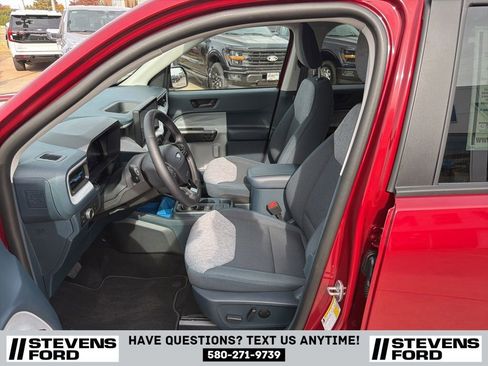 Used 2025 Ford Maverick XLT w/ XLT Luxury Package image 14