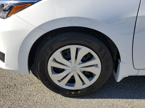 Used 2025 Nissan Versa S w/ Trunk Package image 9