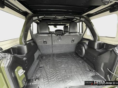 Used 2024 Jeep Wrangler Unlimited Rubicon AWD/4WD image 24