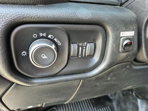 Used 2019 RAM 2500 Tradesman image 16