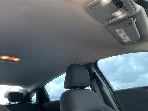 Used 2022 Chevrolet Malibu LT image 28