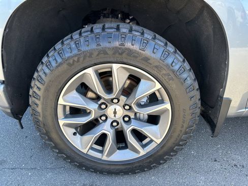 Used 2021 Chevrolet Silverado 1500 RST AWD/4WD image 9
