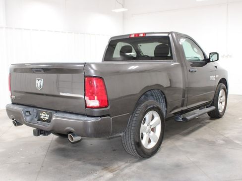 Used 2015 RAM 1500 Express RWD image 9