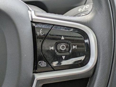 Used 2020 Volvo XC90 T6 Momentum w/ Protection Package Premier AWD/4WD image 29