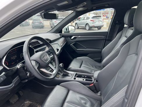 Used 2023 Audi Q3 2.0T Premium Plus w/ Premium Plus Package image 6