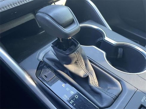 Used 2020 Toyota Highlander L image 30