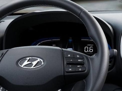 Used 2026 Hyundai Venue SEL FWD image 14
