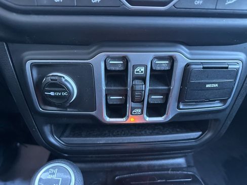 Used 2018 Jeep Wrangler Unlimited Sport S image 66