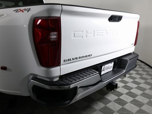 Used 2025 Chevrolet Silverado 3500 LTZ image 48