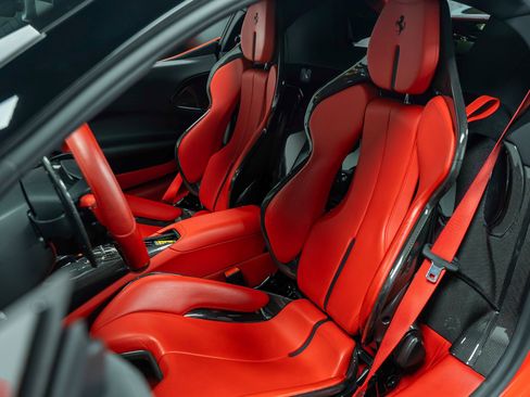 Used 2021 Ferrari SF90 Stradale image 18