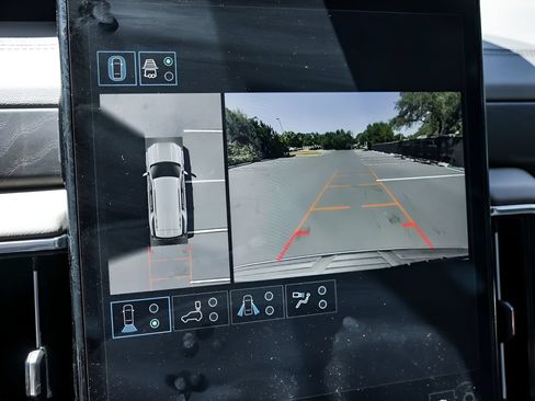 New 2026 GMC Yukon Denali w/ Sun & Power Step Package AWD/4WD image 14