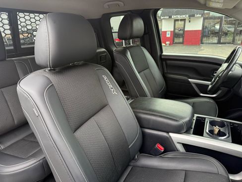 Used 2017 Nissan Titan PRO-4X image 20