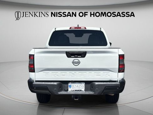 Used 2022 Nissan Frontier S w/ Technology Package RWD image 9
