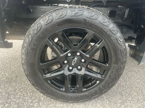 Used 2024 Chevrolet Silverado 1500 LT Trail Boss image 31