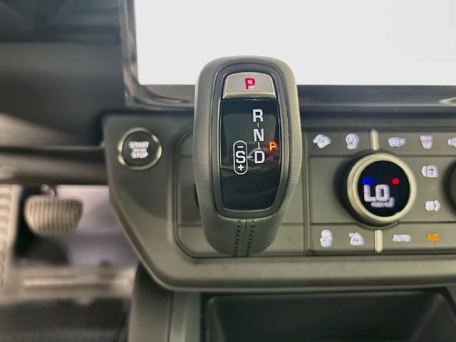 New 2026 Land Rover Defender 110 S AWD/4WD image 18