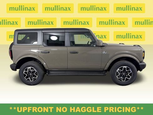 New 2026 Ford Bronco Outer Banks AWD/4WD image 2