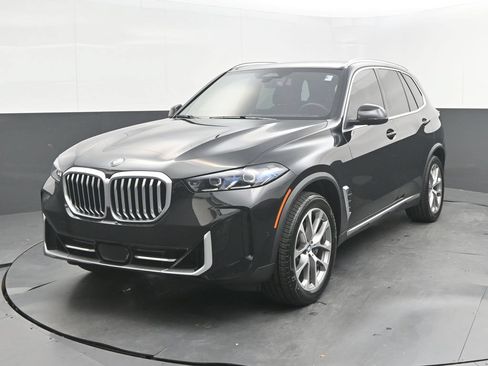 Certified 2025 BMW X5 sDrive40i w/ Climate Comfort Package RWD image 1