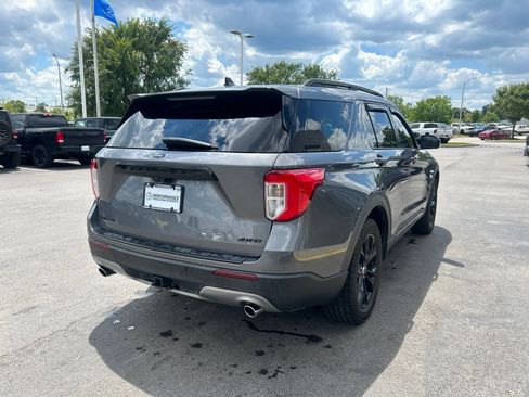 Used 2021 Ford Explorer Limited w/ Equipment Group 301A AWD/4WD image 3