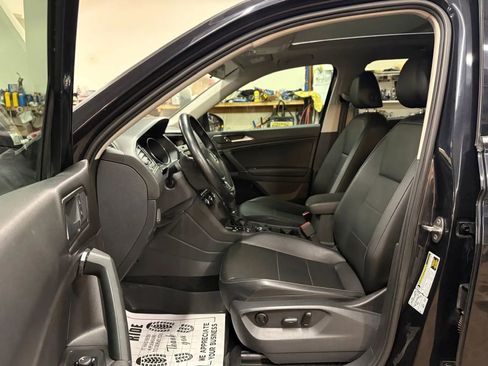 Used 2018 Volkswagen Tiguan SEL image 16