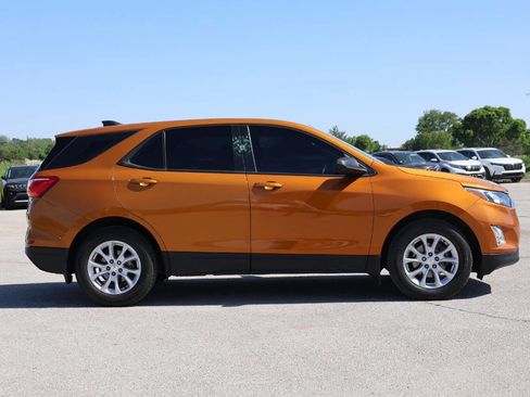 Used 2018 Chevrolet Equinox LS AWD/4WD image 7