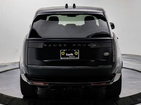 Used 2023 Land Rover Range Rover SE image 13