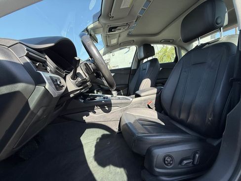 Used 2017 Audi A4 2.0T Premium image 9