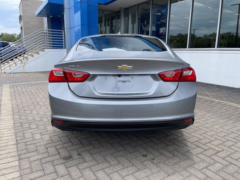 Used 2025 Chevrolet Malibu LT FWD image 4