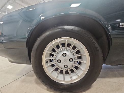 Used 1990 Ford Mustang LX image 19