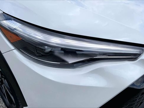 Used 2024 Toyota Corolla Cross XSE w/ Convenience Package image 27