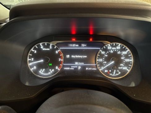 Used 2023 Nissan Rogue SV FWD image 7