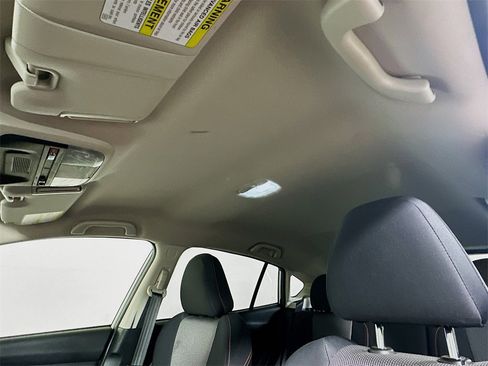 Used 2019 Subaru Crosstrek 2.0i Premium image 11