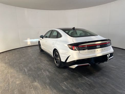 Used 2024 Hyundai Sonata SEL w/ Convenience Package image 8