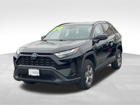 Used 2024 Toyota RAV4 LE AWD/4WD image 2