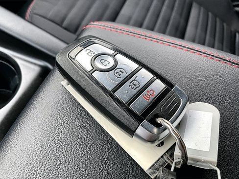 Certified 2025 Ford Explorer ST-Line image 11