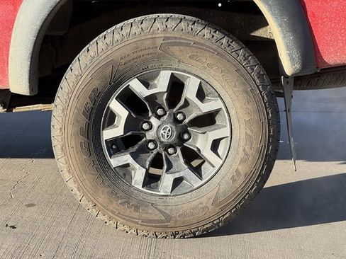 Used 2002 Toyota Tacoma 4x4 w/ SR5 Package image 5