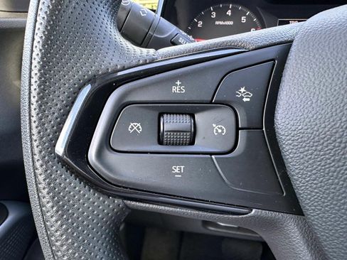 Used 2025 Chevrolet Trax LS w/ LS Convenience Package FWD image 15