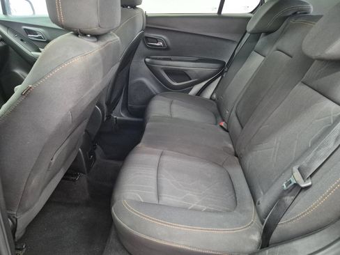 Used 2017 Chevrolet Trax LT AWD/4WD image 10
