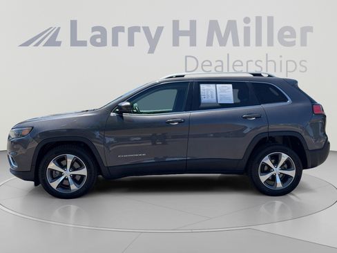 Used 2020 Jeep Cherokee Limited FWD image 2