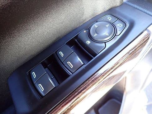Used 2020 GMC Sierra 1500 Elevation image 17