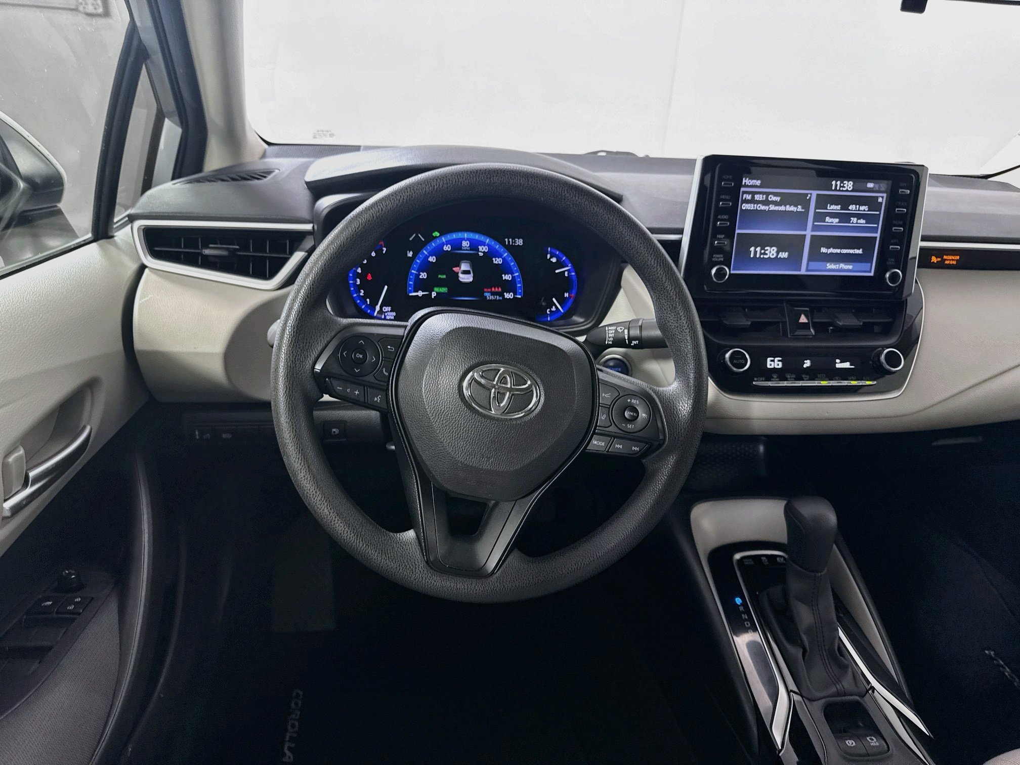 Used 2020 Toyota Corolla LE FWD image 19