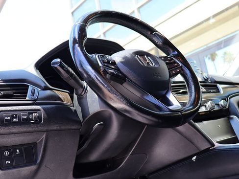 Used 2018 Honda Accord Touring image 40