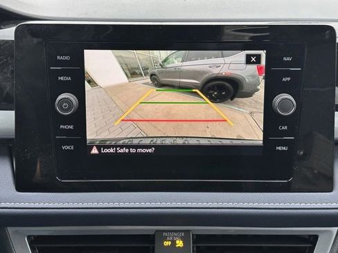 New 2026 Volkswagen Taos SEL image 25