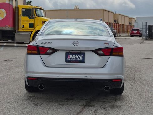 Used 2024 Nissan Altima 2.5 SR FWD image 6