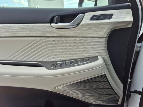 Used 2025 Hyundai Palisade Calligraphy image 12